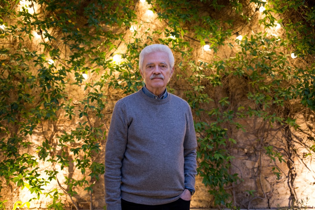 Guillermo Schavelzon: «Mi lugar hoy es transmitir mi experiencia para que quienes trabajen en el mundo del libro no comiencen de&nbsp;cero»