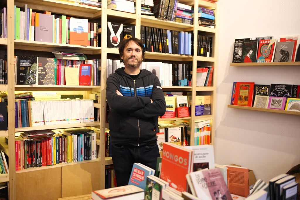 «Cuando llegue el momento de que Mercado Libre se haya comido todo, quiero que la librería física ya esté&nbsp;establecida»